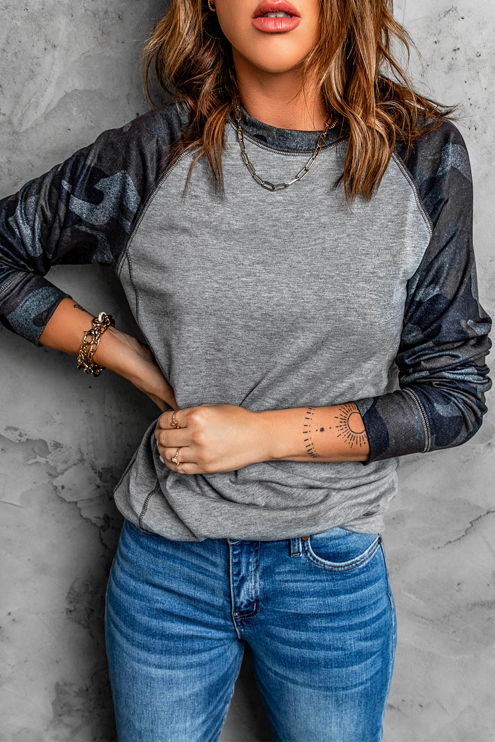 Crewneck Camo Print Long Sleeve Sweatshirt - Cool