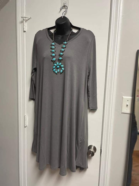 Long sleeve V-Neck Dress - Curvy