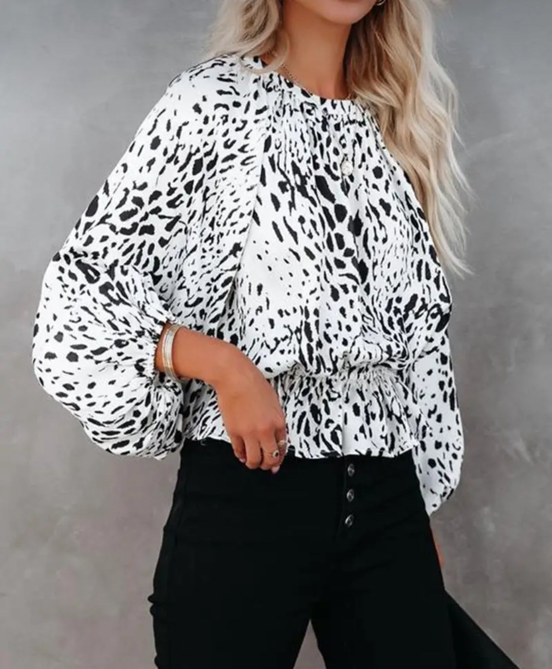 Snow Leopard Print Round Neck Ls Blouse - Warm